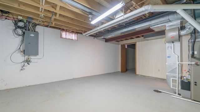 312 Fairfield Drive, Crown Point, IN 46307