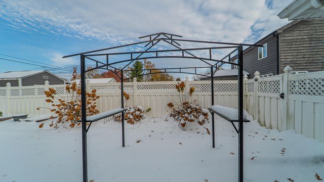 312 Fairfield Drive, Crown Point, IN 46307