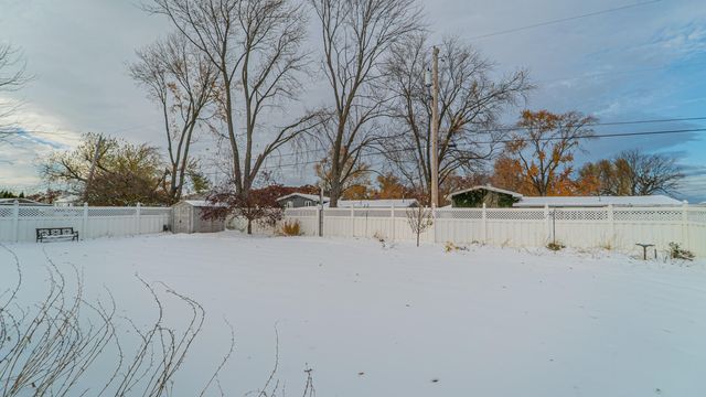 312 Fairfield Drive, Crown Point, IN 46307