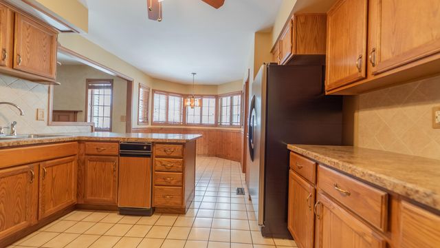 312 Fairfield Drive, Crown Point, IN 46307