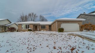 312 Fairfield Drive, Crown Point, IN 46307