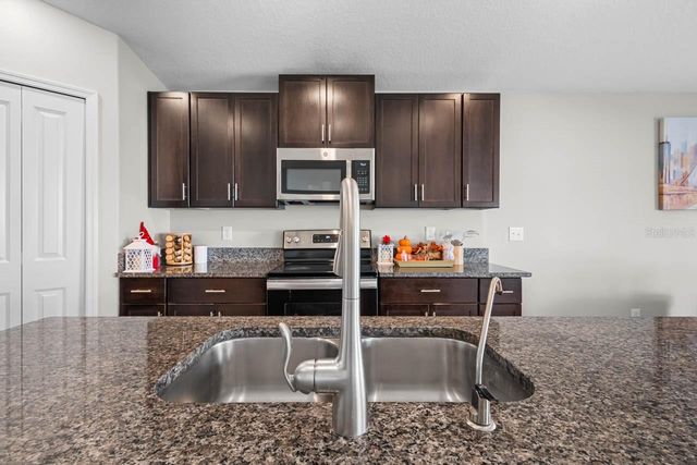 889 CALICO SCALLOP STREET, Ruskin, FL 33570