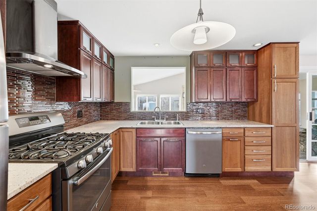 7240 Glacier View Road, Longmont, CO 80503