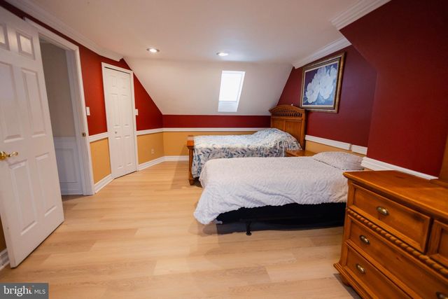 24 ROSE APPLE RD, Levittown, PA 19056