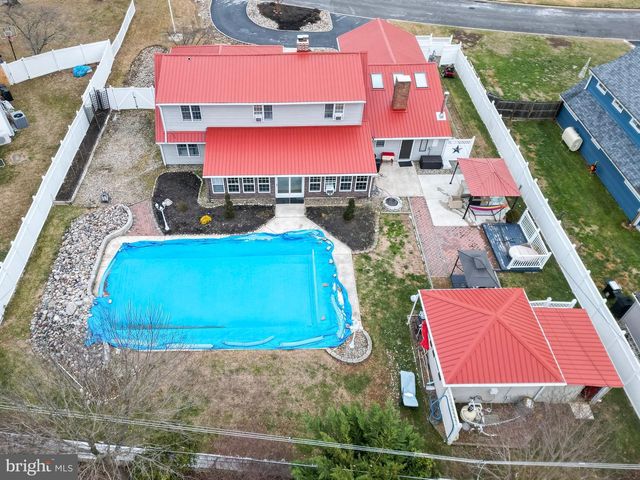 24 ROSE APPLE RD, Levittown, PA 19056