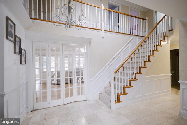 24 ROSE APPLE RD, Levittown, PA 19056