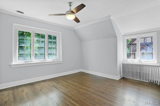 7401 Oxford Drive, St Louis, MO 63105