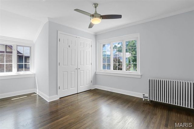 7401 Oxford Drive, St Louis, MO 63105