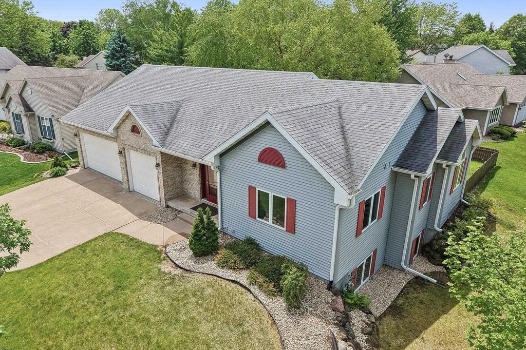 310 N High Point Road, Madison, WI 53717