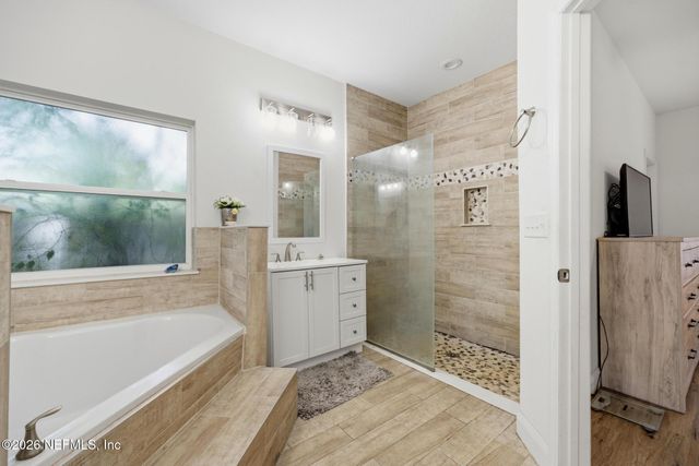 9520 E HARRIET Avenue, Jacksonville, FL 32208