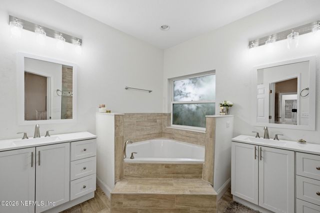 9520 E HARRIET Avenue, Jacksonville, FL 32208
