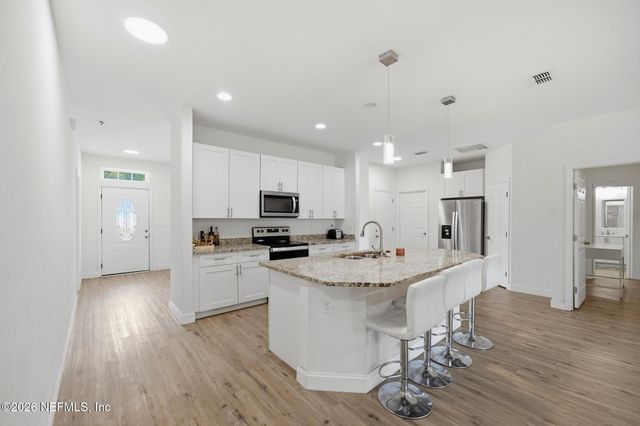 9520 E HARRIET Avenue, Jacksonville, FL 32208