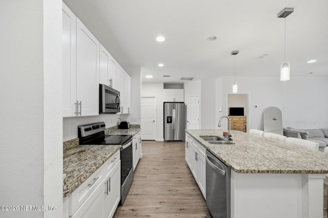 9520 E HARRIET Avenue, Jacksonville, FL 32208
