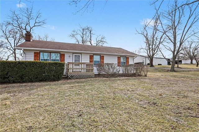 12120 SE West Road, Edgerton, MO 64444