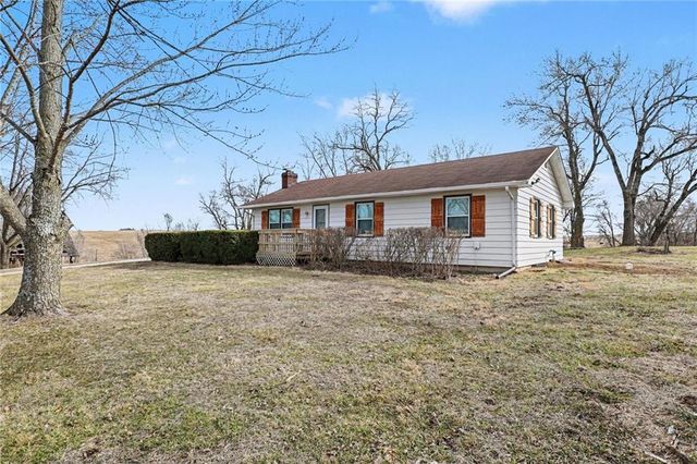 12120 SE West Road, Edgerton, MO 64444