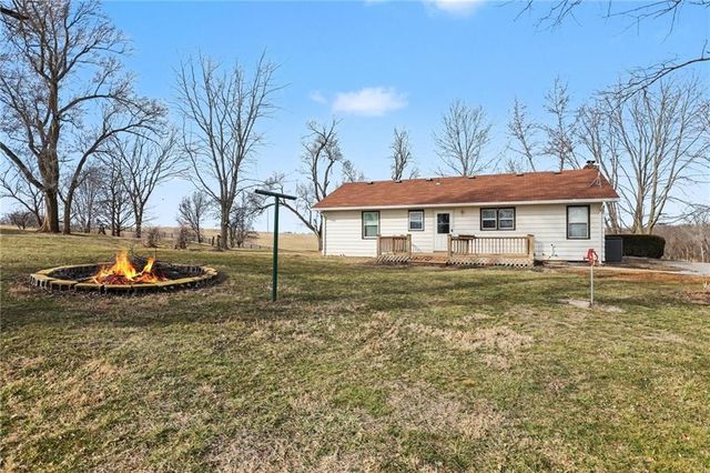 12120 SE West Road, Edgerton, MO 64444