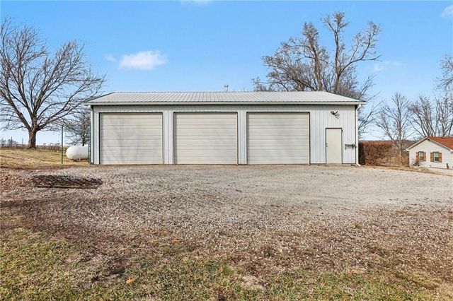 12120 SE West Road, Edgerton, MO 64444