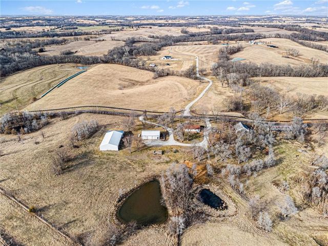 12120 SE West Road, Edgerton, MO 64444