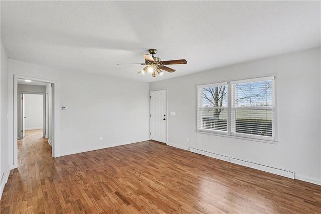 12120 SE West Road, Edgerton, MO 64444