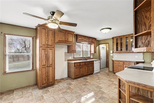 12120 SE West Road, Edgerton, MO 64444