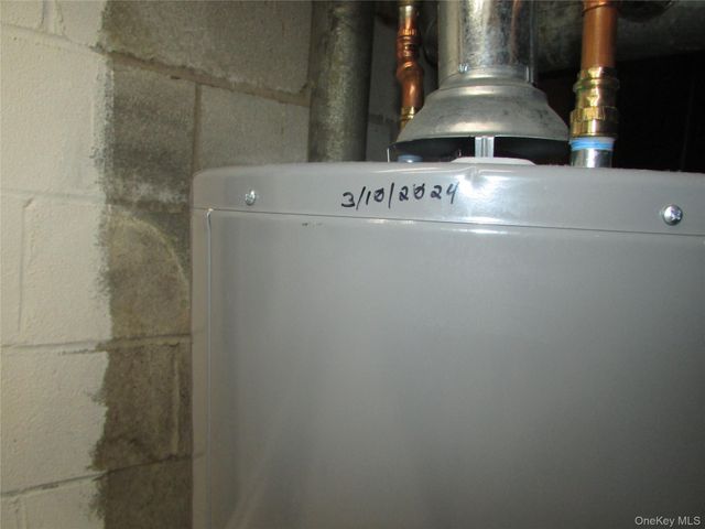 90 Paggi Terrace, Wappingers Falls, NY 12590