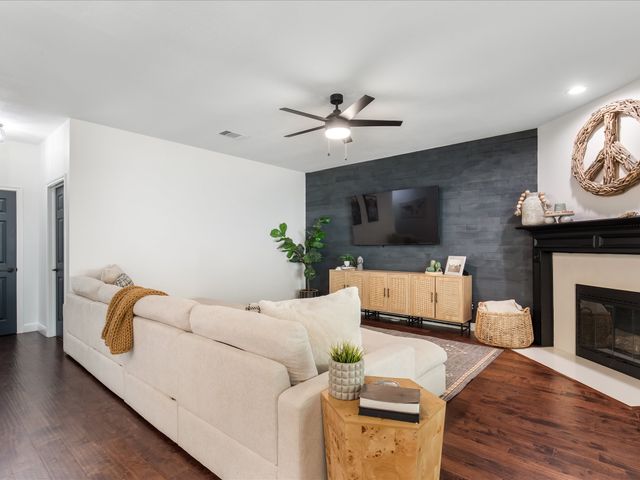 4107 Plumwood Drive, Arlington, TX 76016