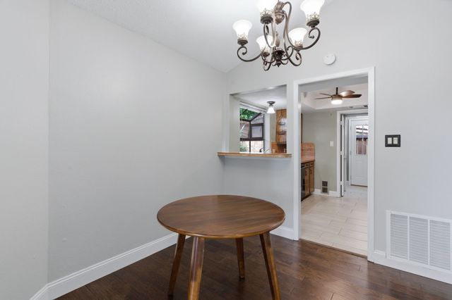633 Hunters Glen Street, Lewisville, TX 75067