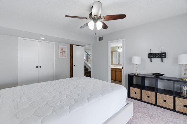 633 Hunters Glen Street, Lewisville, TX 75067