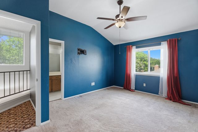 633 Hunters Glen Street, Lewisville, TX 75067
