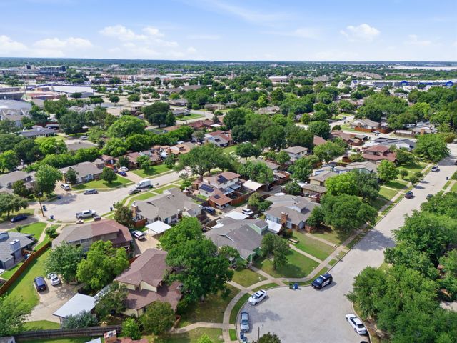 633 Hunters Glen Street, Lewisville, TX 75067