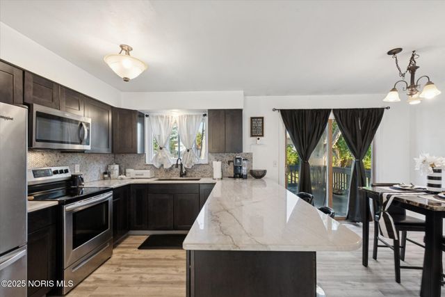 4754 Imperial Drive, Toledo, OH 43623