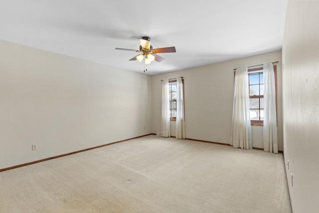 S38W27600 Windsong RIDGE, Waukesha, WI 53189