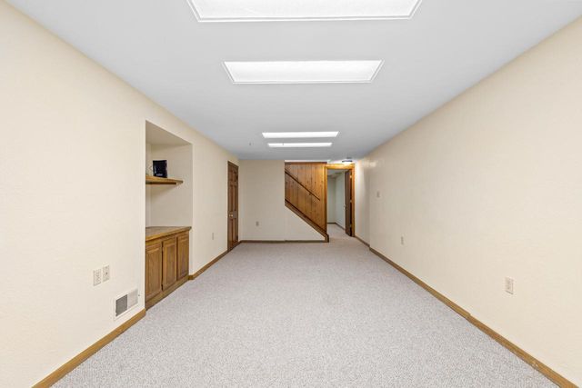 S38W27600 Windsong RIDGE, Waukesha, WI 53189