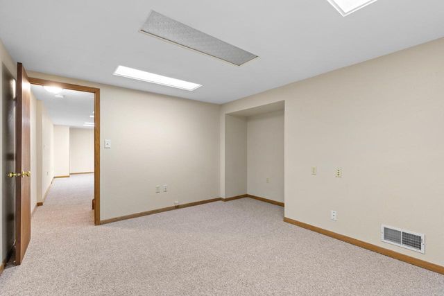 S38W27600 Windsong RIDGE, Waukesha, WI 53189