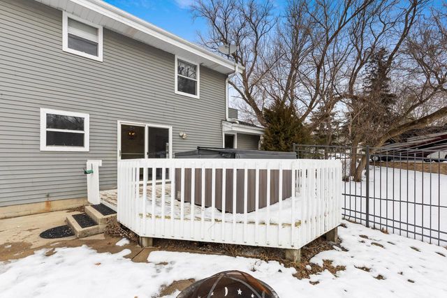 S38W27600 Windsong RIDGE, Waukesha, WI 53189