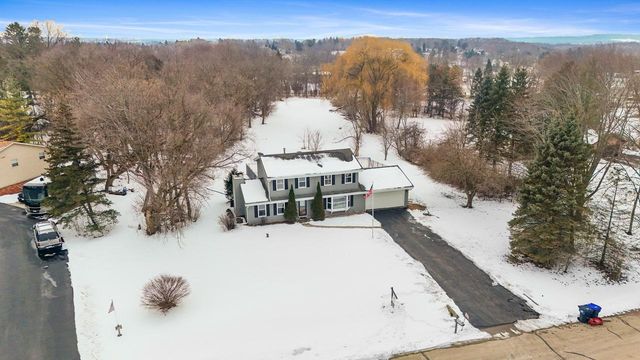 S38W27600 Windsong RIDGE, Waukesha, WI 53189