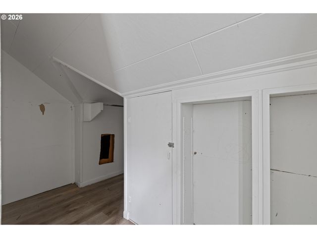 1710 Se MAIN St, Roseburg, OR 97470