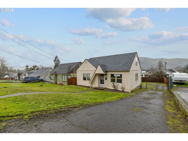 1710 Se MAIN St, Roseburg, OR 97470