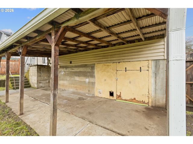 1710 Se MAIN St, Roseburg, OR 97470