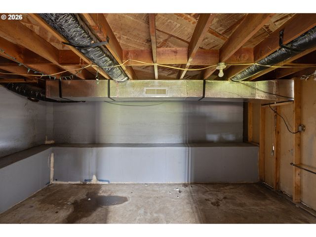 1710 Se MAIN St, Roseburg, OR 97470