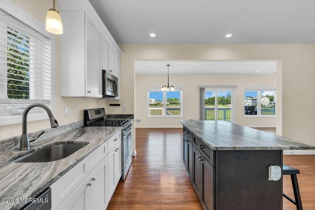 507 Edmunds Avenue, Union Beach, NJ 07735