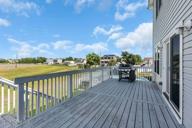 507 Edmunds Avenue, Union Beach, NJ 07735