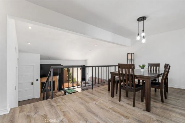 18415 Collins, Tarzana, CA 91356