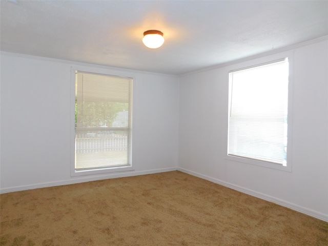 1007 W Collins Street, Denton, TX 76201