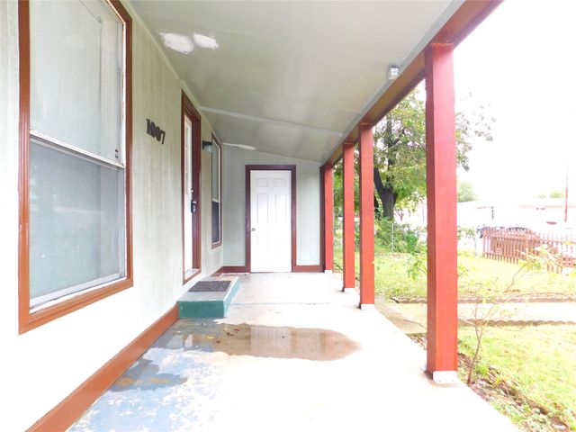 1007 W Collins Street, Denton, TX 76201