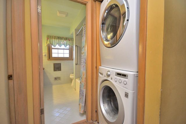 12700 Dunwoody DRIVE, Elm Grove, WI 53122