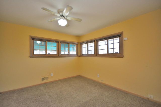 12700 Dunwoody DRIVE, Elm Grove, WI 53122