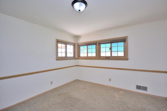 12700 Dunwoody DRIVE, Elm Grove, WI 53122