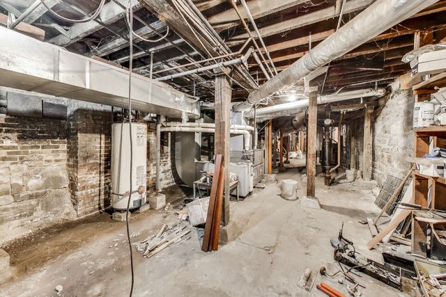 1312 N Astor Street, Chicago, IL 60610