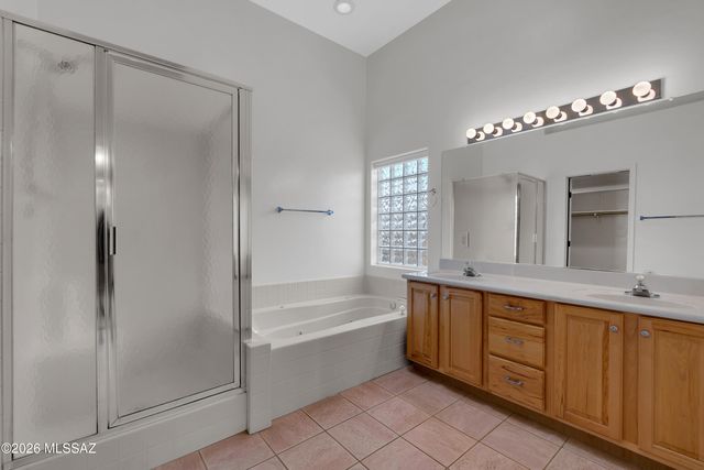 2702 S Falcon View Drive, Tucson, AZ 85713